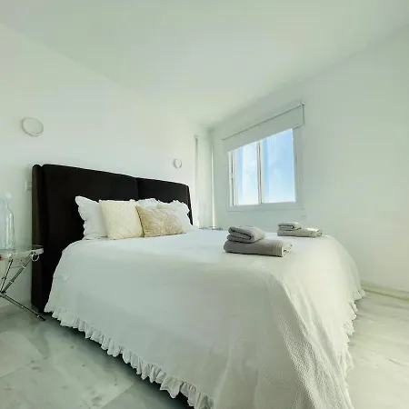 Luxury Sea Front Three Bedroom Apartment